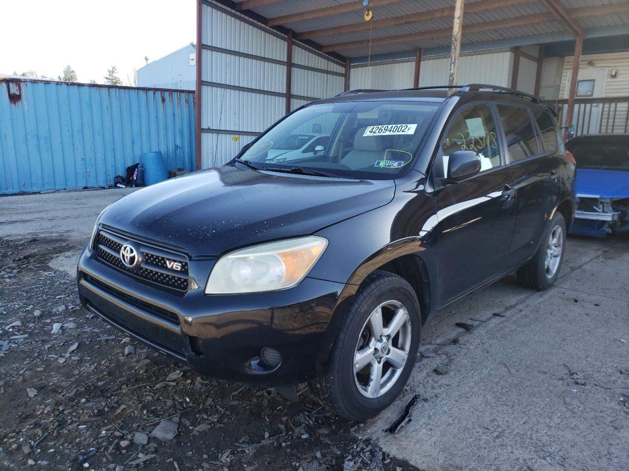 Photo 2 from auction – 2007 TOYOTA RAV4 with VIN JTMBK33V476015345