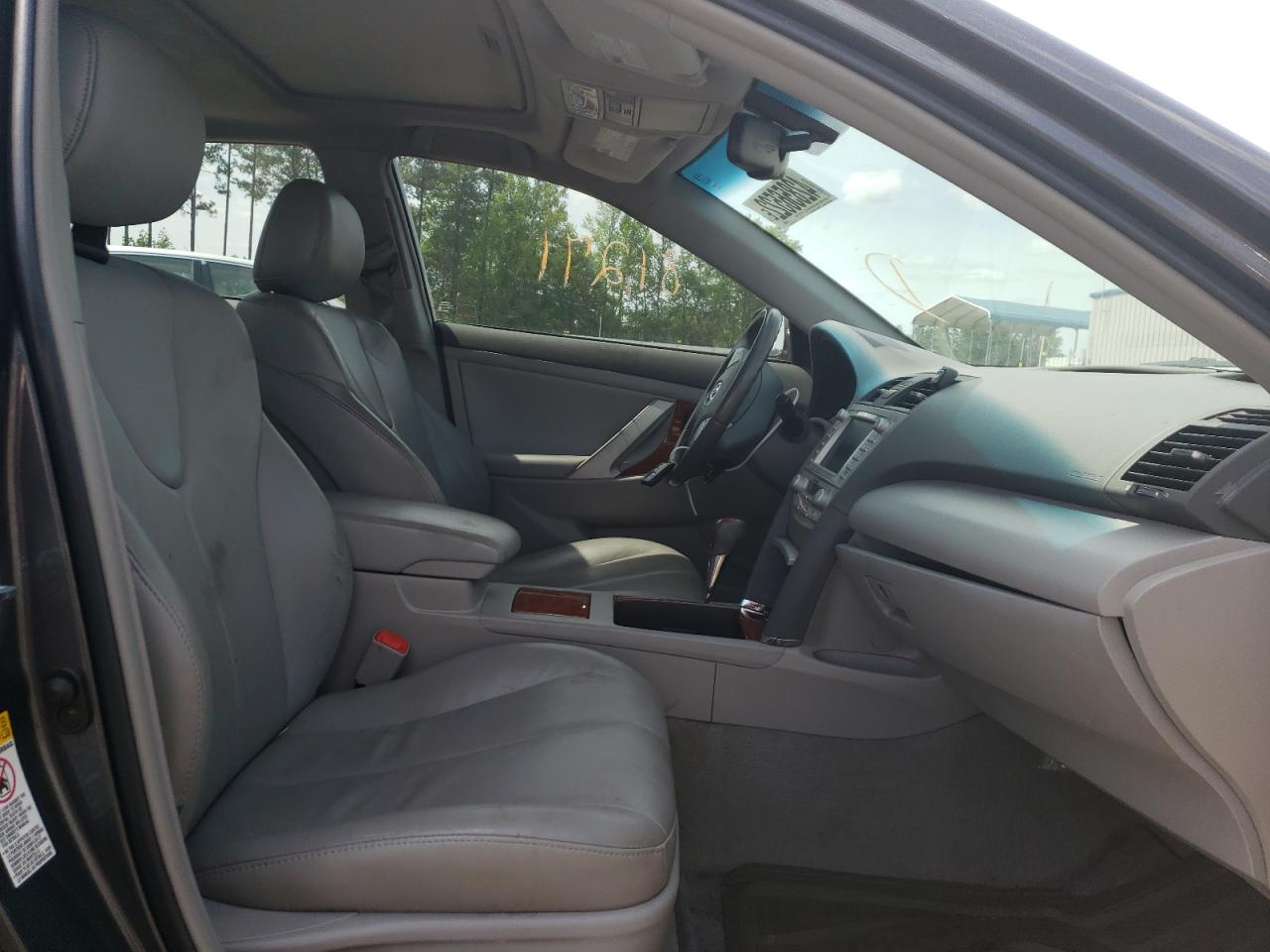 Photo 5 from auction – 2011 TOYOTA CAMRY SE with VIN 4T1BK3EK3BU630181