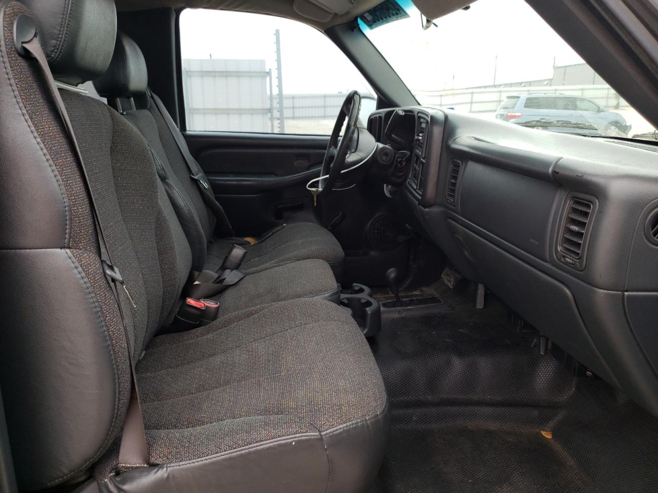 Photo 5 from auction – 2001 CHEVROLET SILVERADO with VIN 1GCEK14WX1Z320671