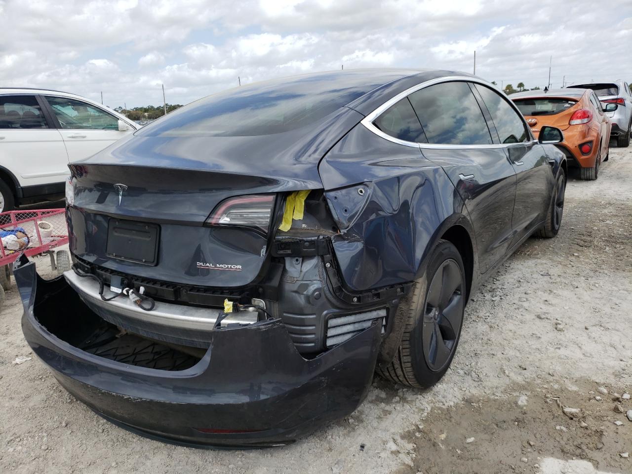 Photo 4 from auction – 2019 TESLA MODEL 3 with VIN 5YJ3E1EB5KF432814