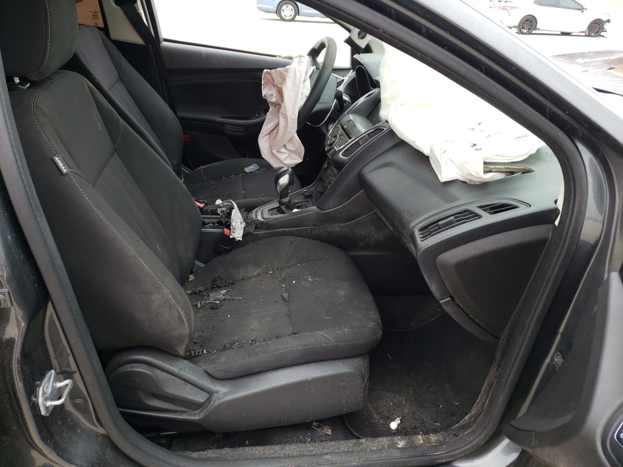 Photo 5 from auction – 2017 FORD FOCUS SEL with VIN 1FADP3H22HL235374