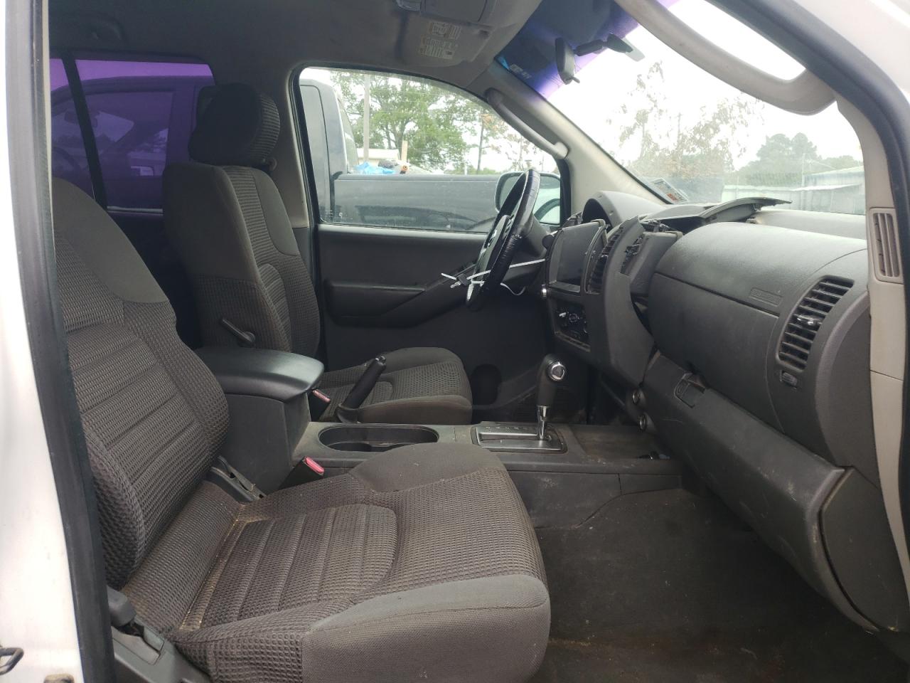 Photo 5 from auction – 2006 NISSAN FRONTIER C with VIN 1N6AD07U86C460318