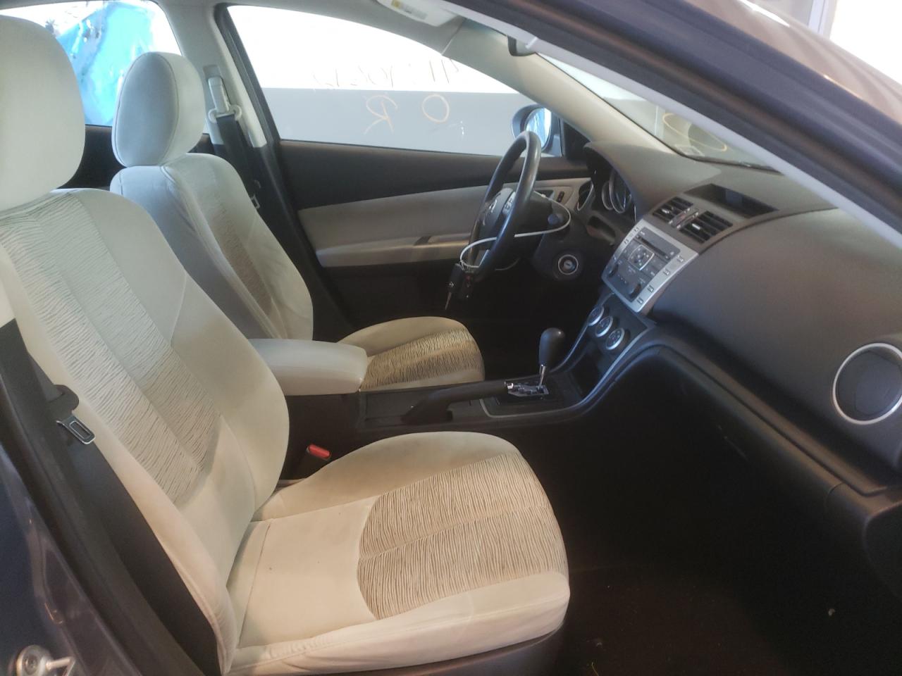 Photo 5 from auction – 2010 MAZDA 6 I with VIN 1YVHZ8BH8A5M13034