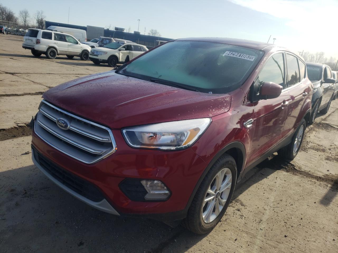 Photo 2 from auction – 2019 FORD ESCAPE SE with VIN 1FMCU9GD4KUA52785