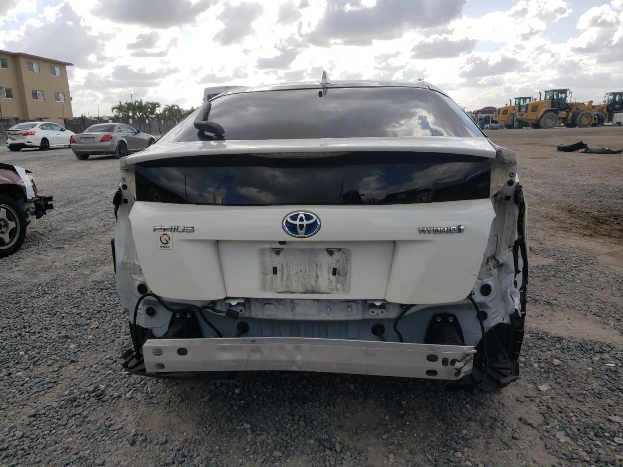 Photo 9 from auction – 2017 TOYOTA PRIUS with VIN JTDKBRFU0H3045550