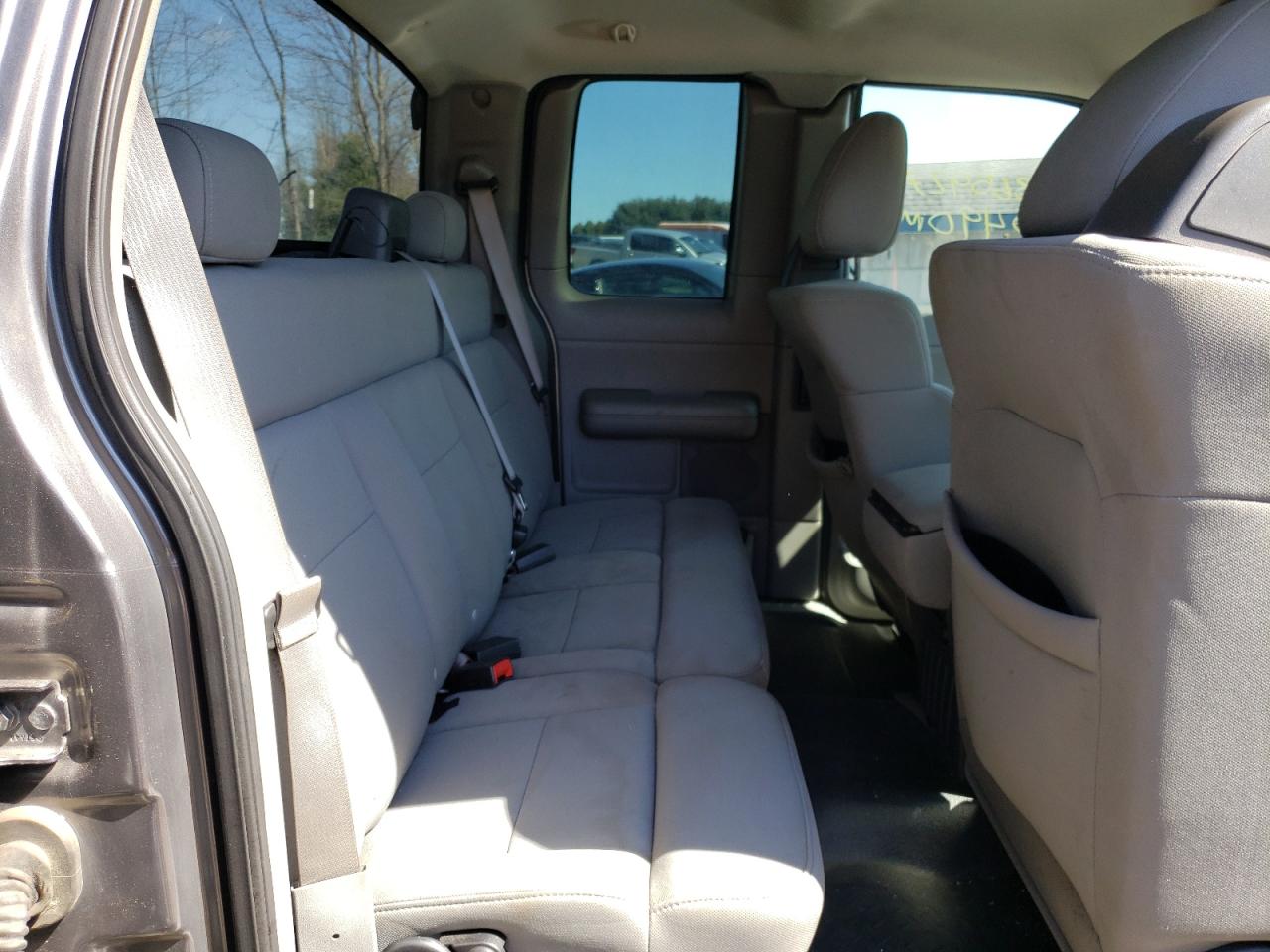 Photo 6 from auction – 2004 FORD F150 with VIN 1FTRX14WX4FA10805