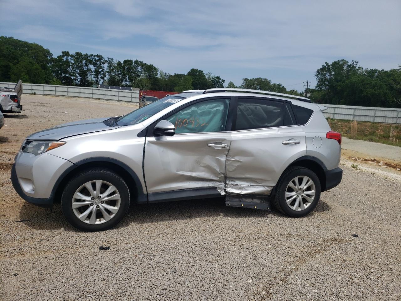 Photo 9 from auction – 2013 TOYOTA RAV4 LIMIT with VIN 2T3YFREV9DW035910