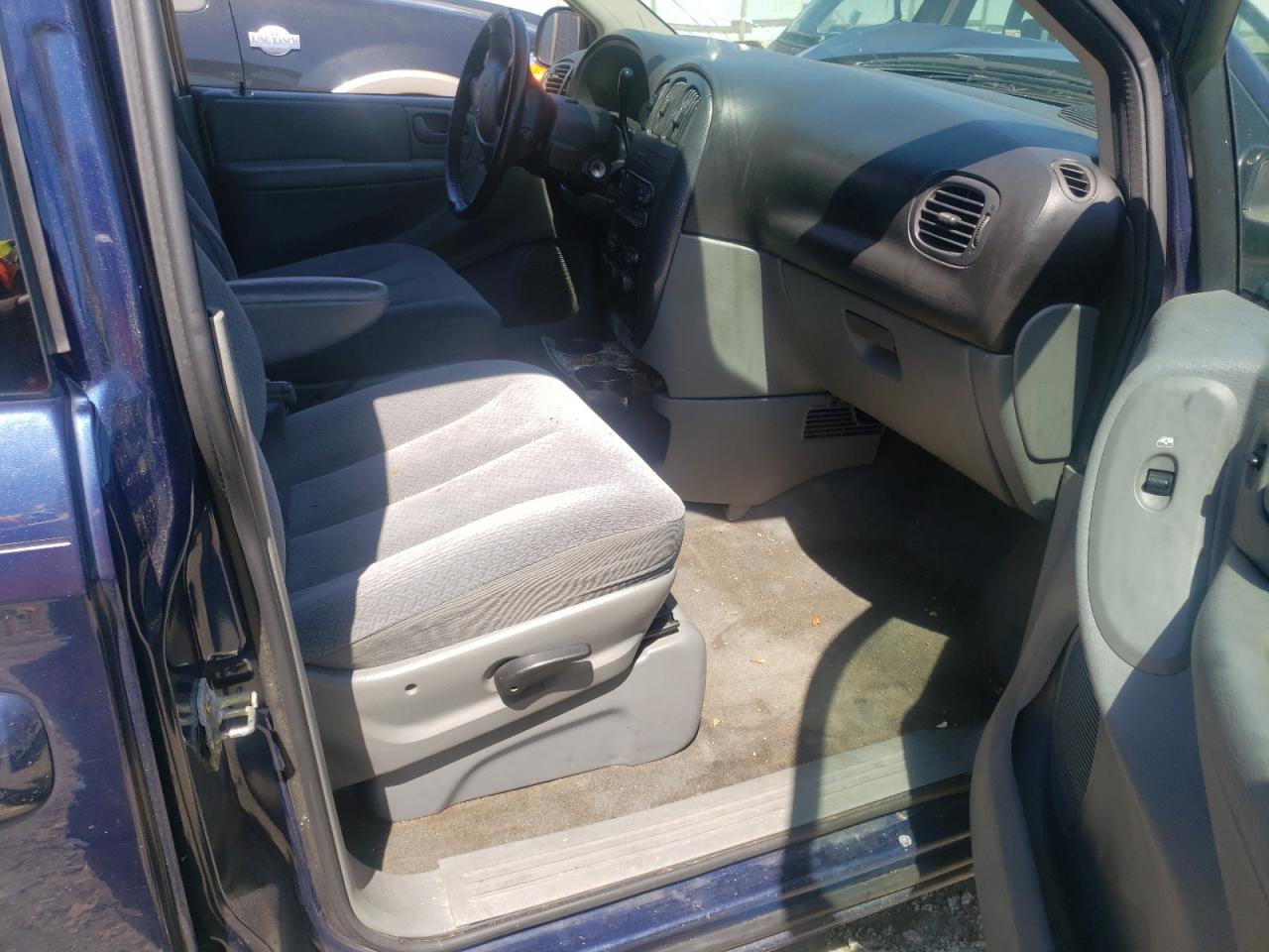 Photo 5 from auction – 2006 DODGE GRAND CARA with VIN 2D4GP44L96R659671