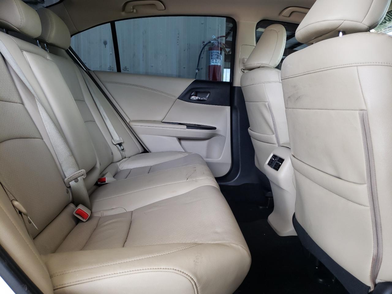 Photo 6 from auction – 2015 HONDA ACCORD EXL with VIN 1HGCR2F87FA246558