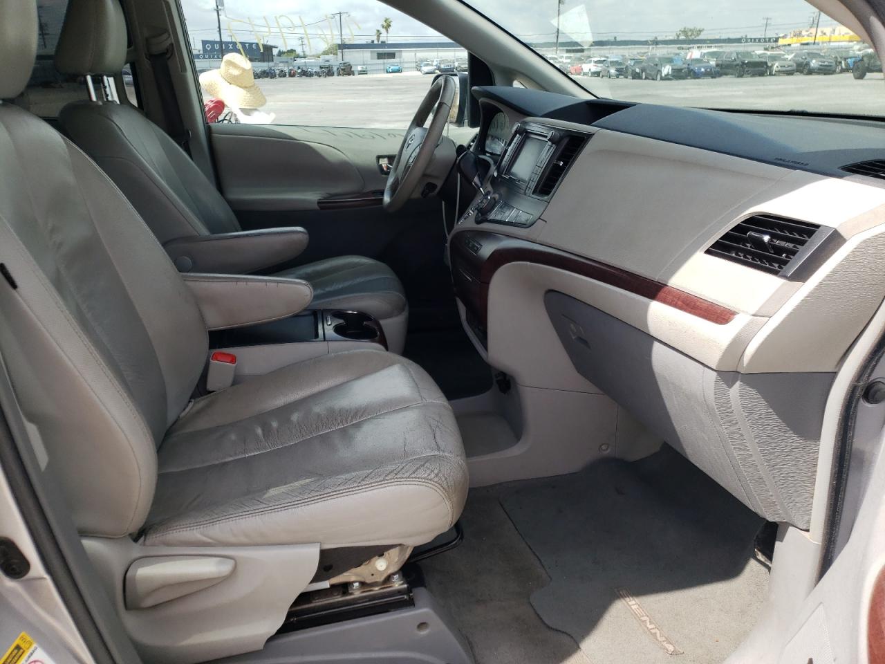 Photo 5 from auction – 2011 TOYOTA SIENNA XLE with VIN 5TDYK3DC3BS010458
