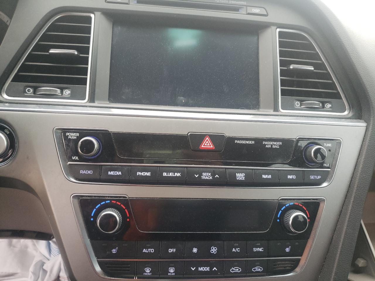 Photo 9 from auction – 2015 HYUNDAI SONATA SPO with VIN 5NPE34AF4FH136182