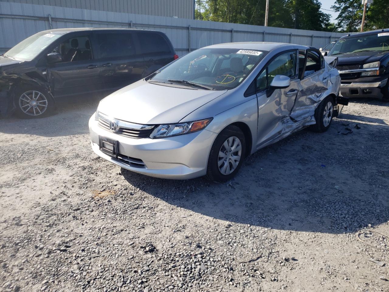 Photo 2 from auction – 2012 HONDA CIVIC LX with VIN 19XFB2F56CE336542