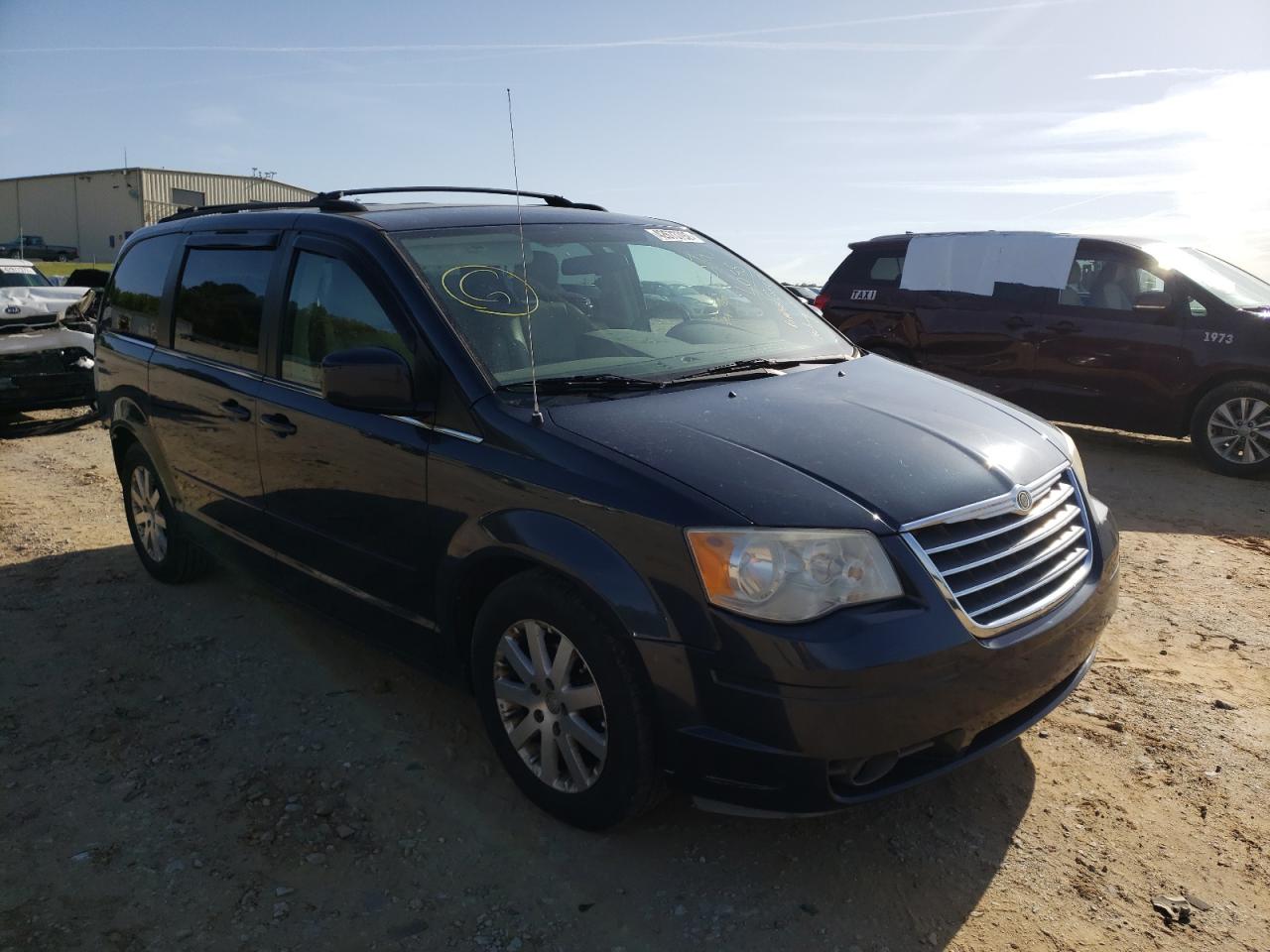 Photo 1 from auction – 2008 CHRYSLER TOWN & COU with VIN 2A8HR54P68R691767