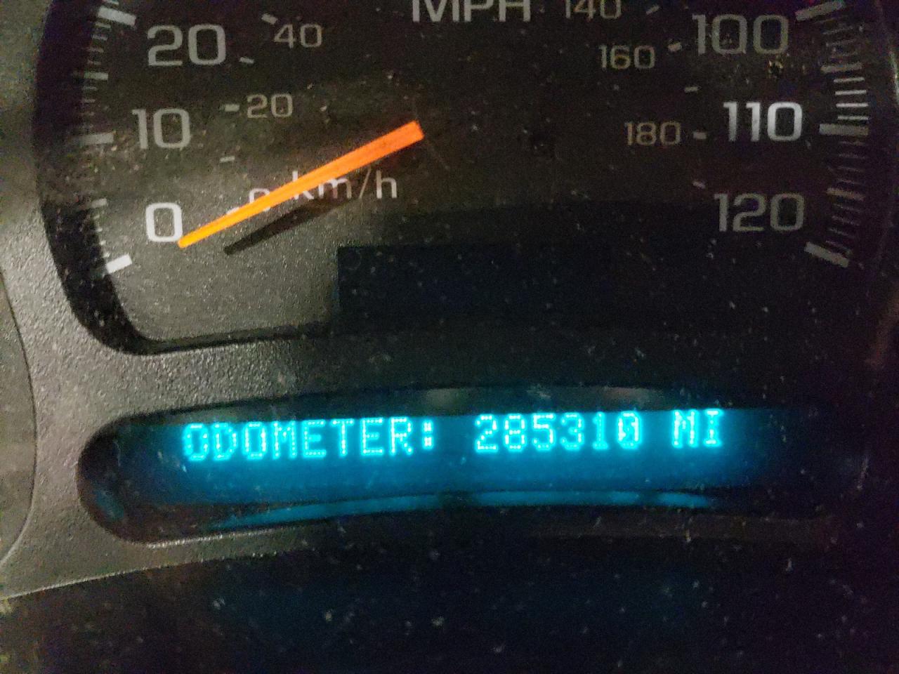 Photo 8 from auction – 2004 CHEVROLET SILVERADO with VIN 1GCEK19T84Z144044