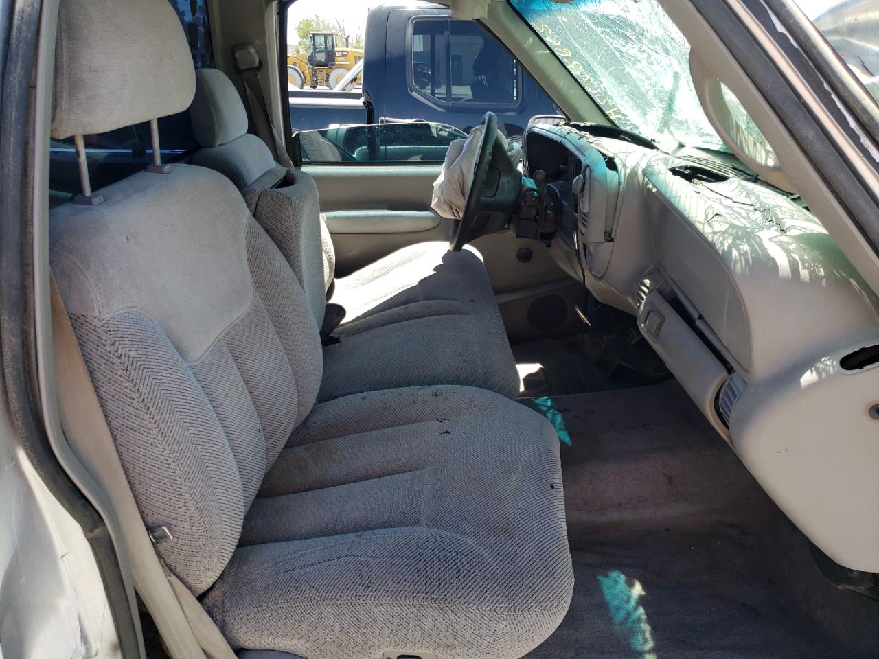 Photo 5 from auction – 1998 GMC SIERRA C15 with VIN 1GTEC14M4WZ536731