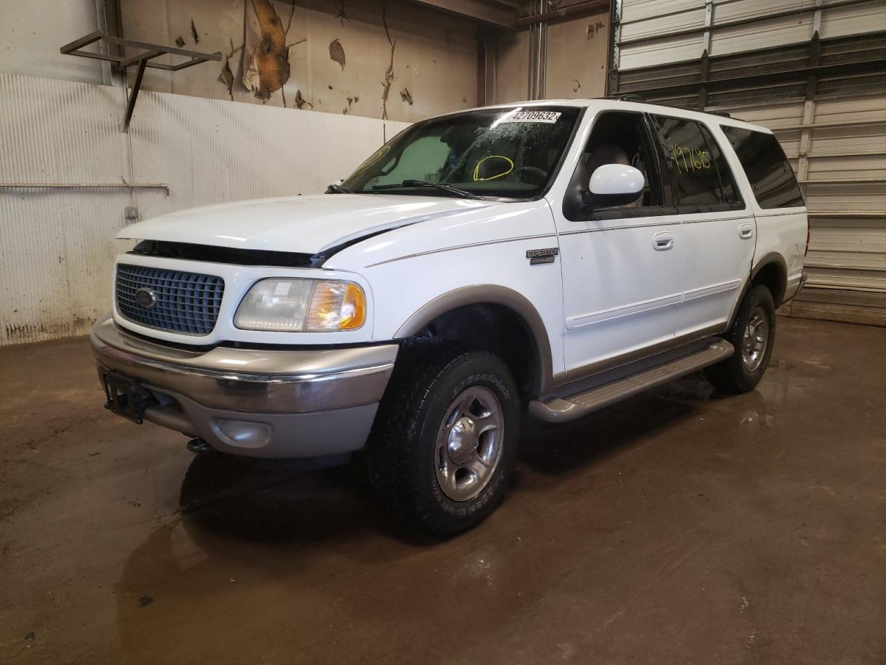 Photo 2 from auction – 2001 FORD EXPEDITION with VIN 1FMPU18L21LA60073