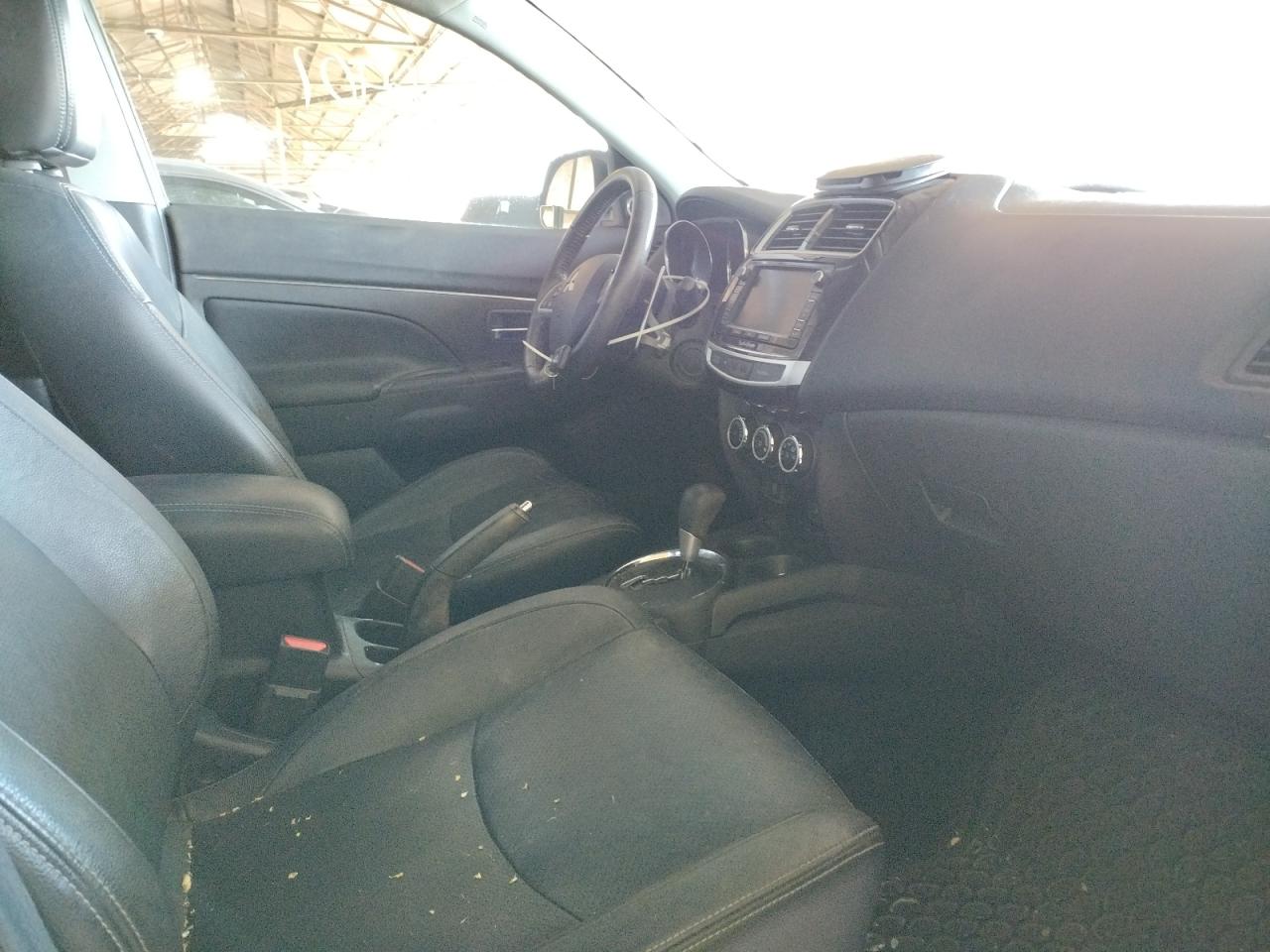Photo 5 from auction – 2015 MITSUBISHI OUTLANDER with VIN 4A4AR4AU0FE003262