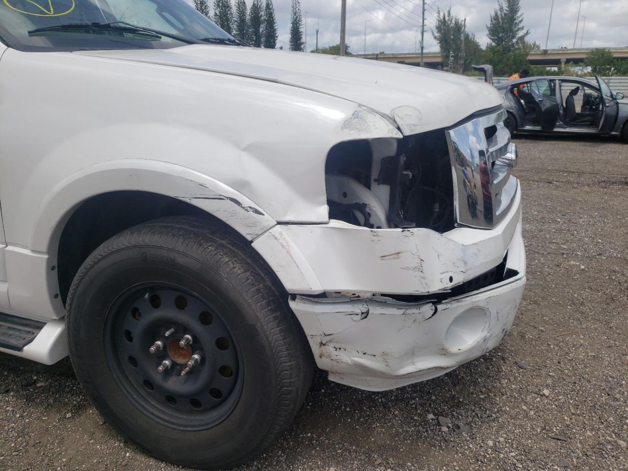 Photo 9 from auction – 2013 FORD EXPEDITION with VIN 1FMJU1K53DEF38204