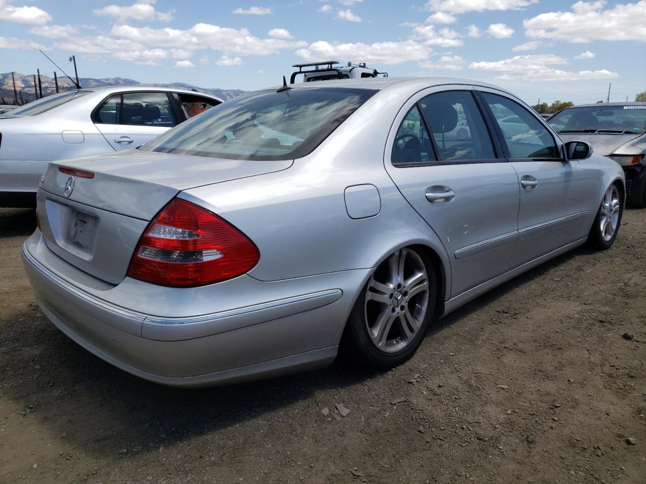 Photo 4 from auction – 2004 MERCEDES-BENZ E 500 with VIN WDBUF70J64A500048