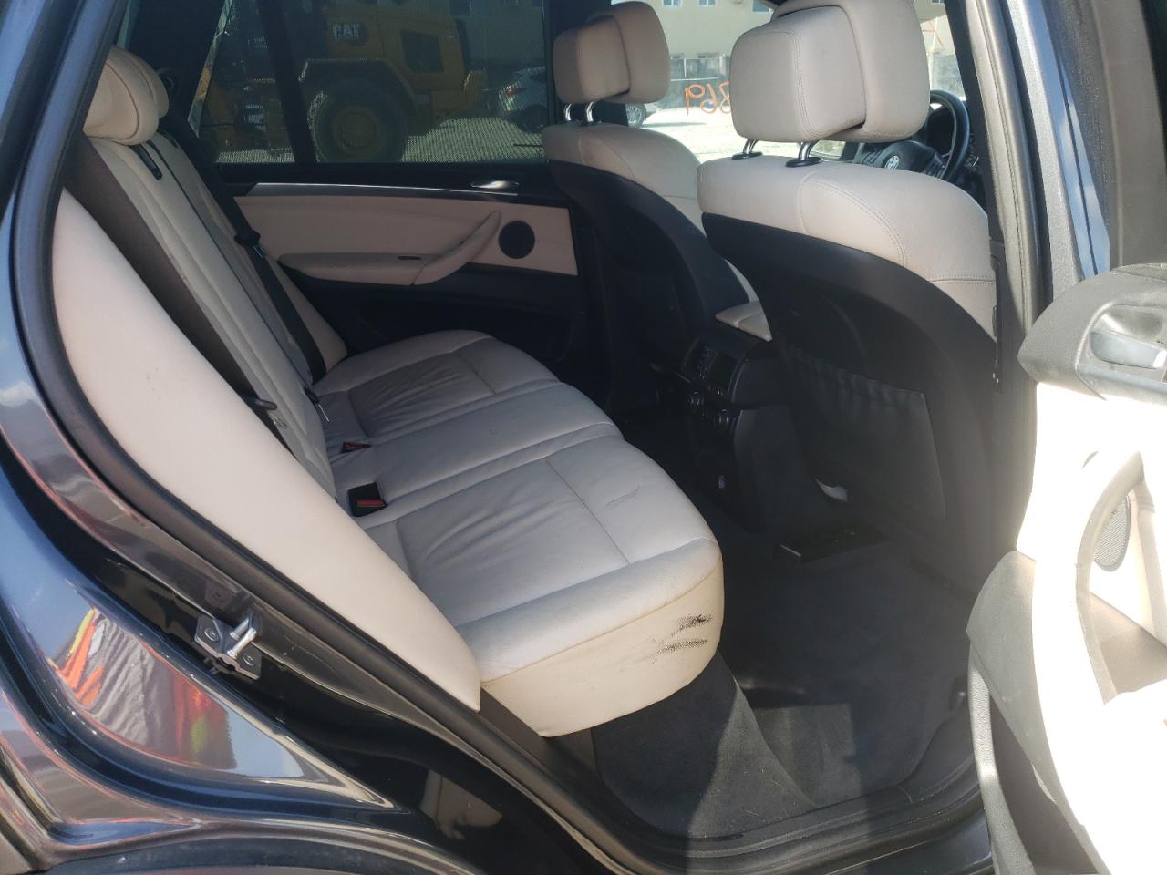 Photo 6 from auction – 2011 BMW X5 XDRIVE5 with VIN 5UXZV8C53BL419555
