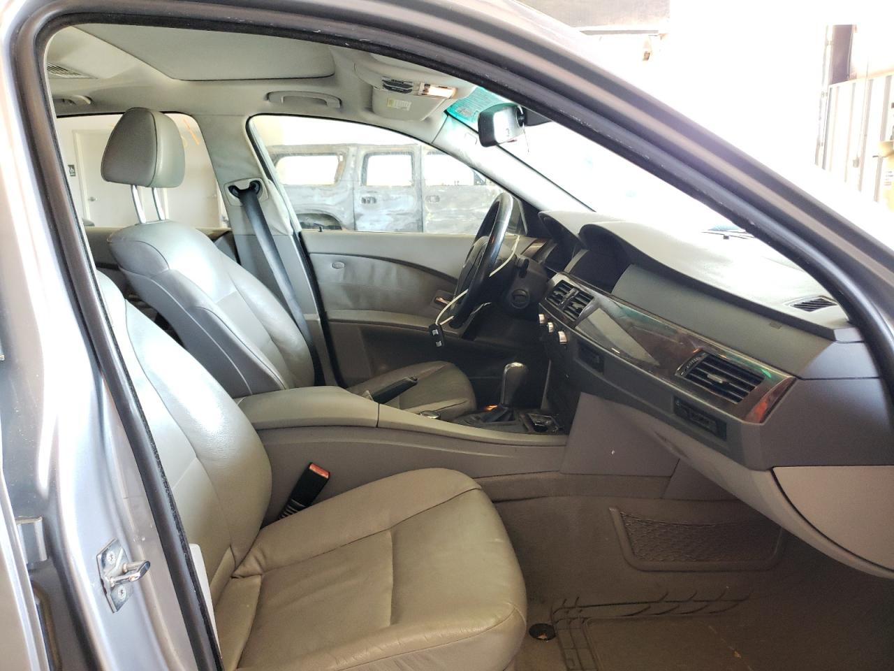 Photo 5 from auction – 2006 BMW 530 I with VIN WBANE73536CM42394