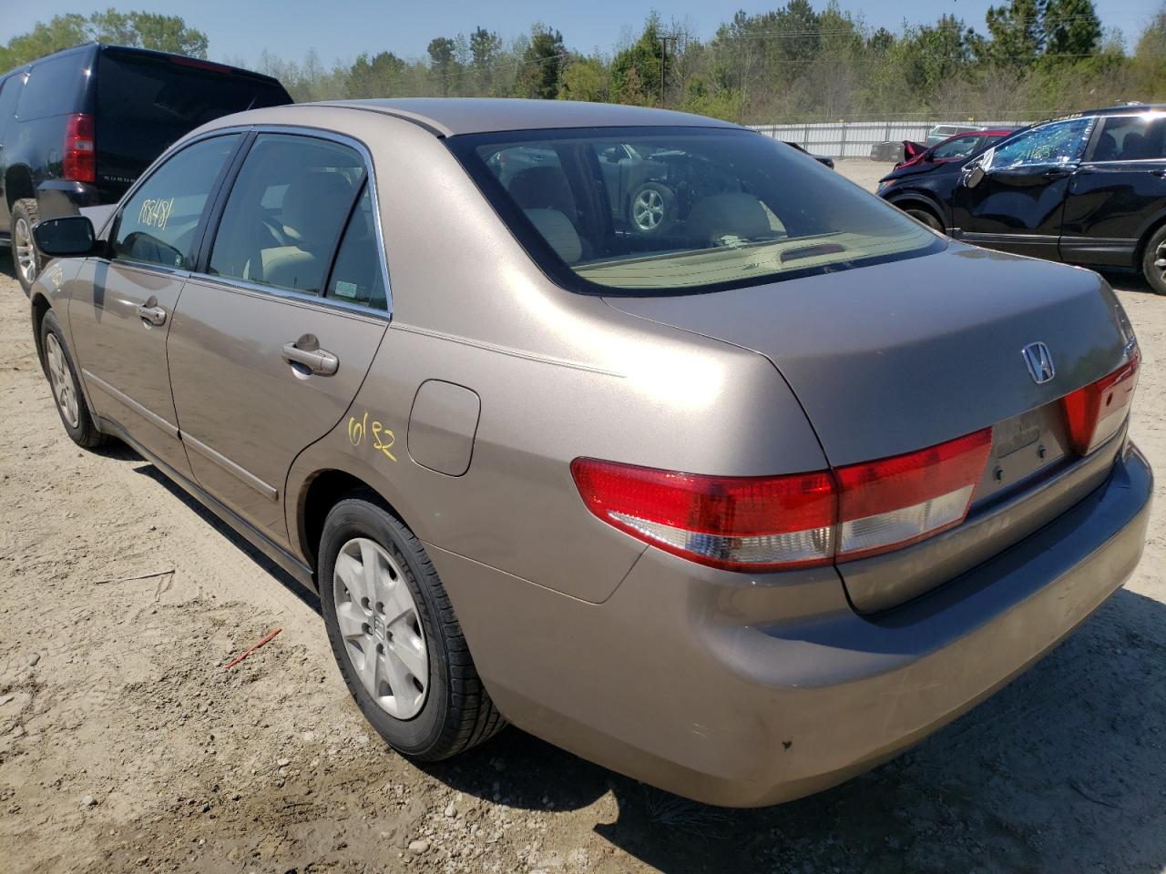 Photo 3 from auction – 2004 HONDA ACCORD LX with VIN JHMCM56314C022902