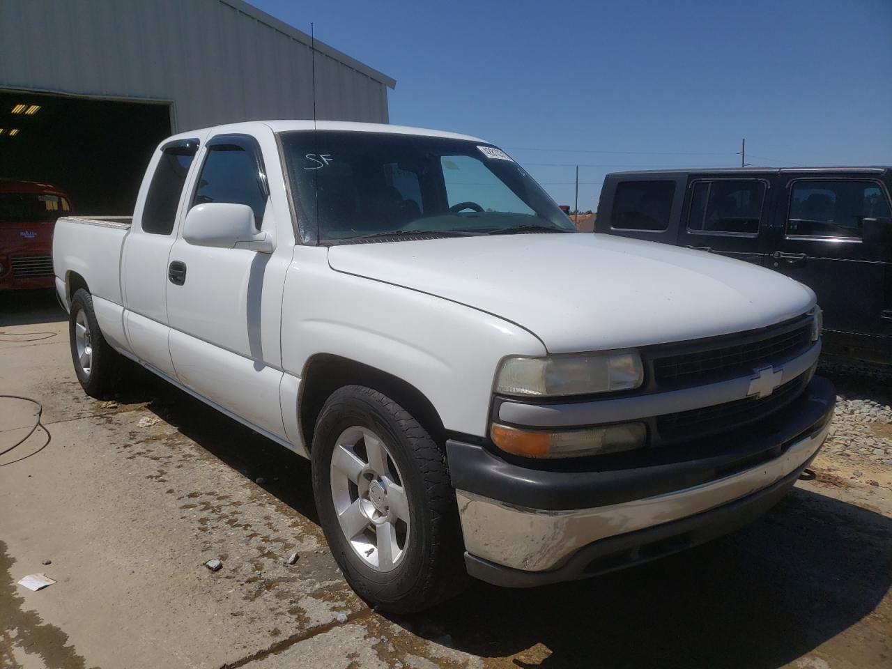 CHEVROLET SILVERADO 2001 with VIN 2GCEC19V911358527 - Photo from auction