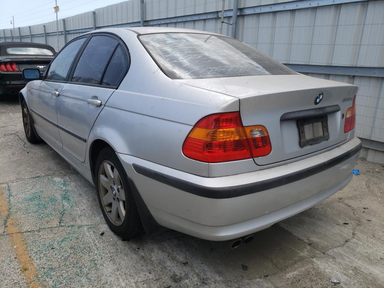 Photo 3 from auction – 2004 BMW 325 XI with VIN WBAEU33444PR10593
