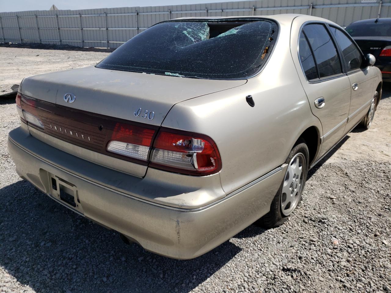 Photo 4 from auction – 1999 INFINITI I30 with VIN JNKCA21A9XT758035