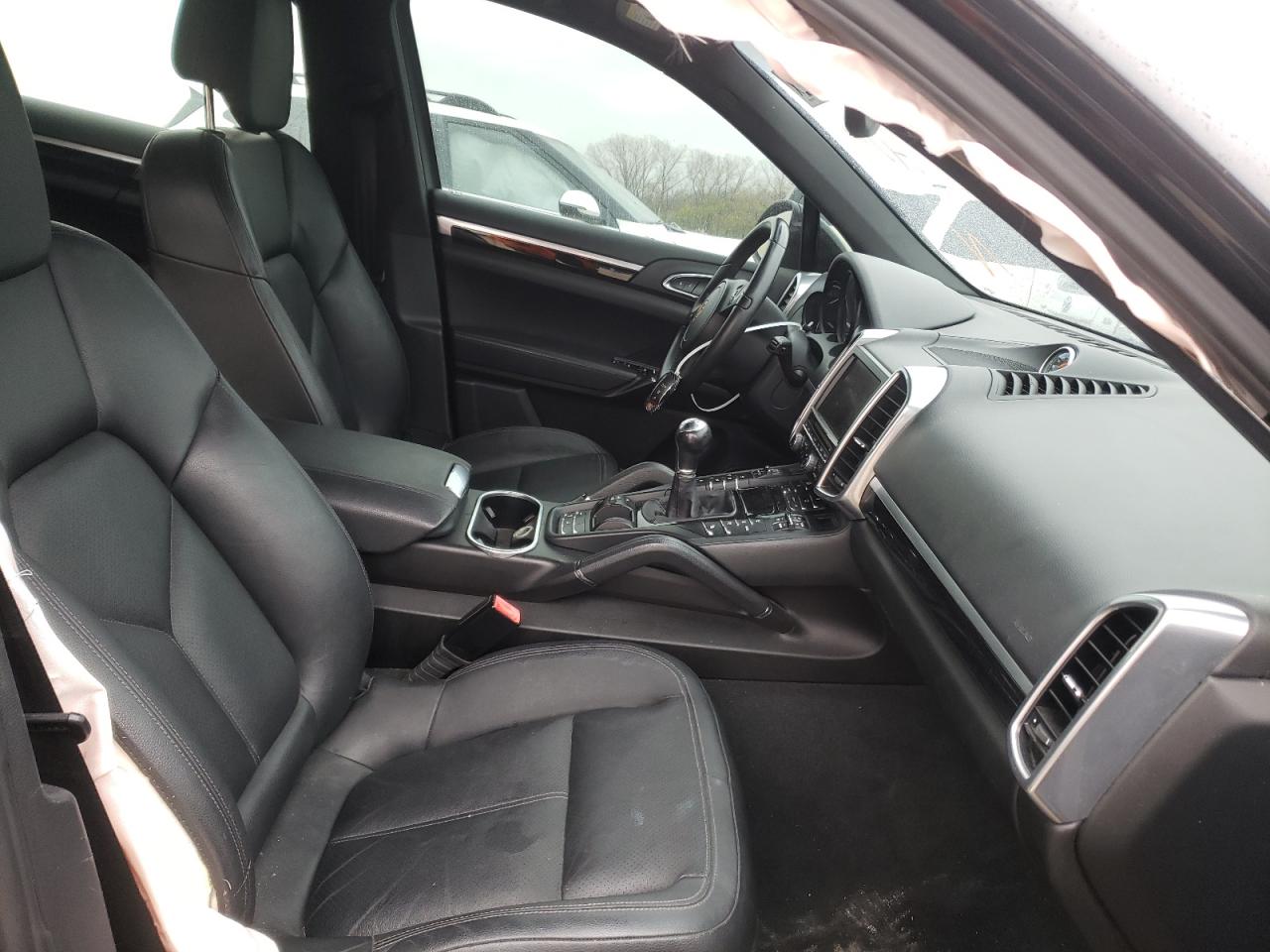 Photo 5 from auction – 2012 PORSCHE CAYENNE with VIN WP1AA2A2XCLA07021
