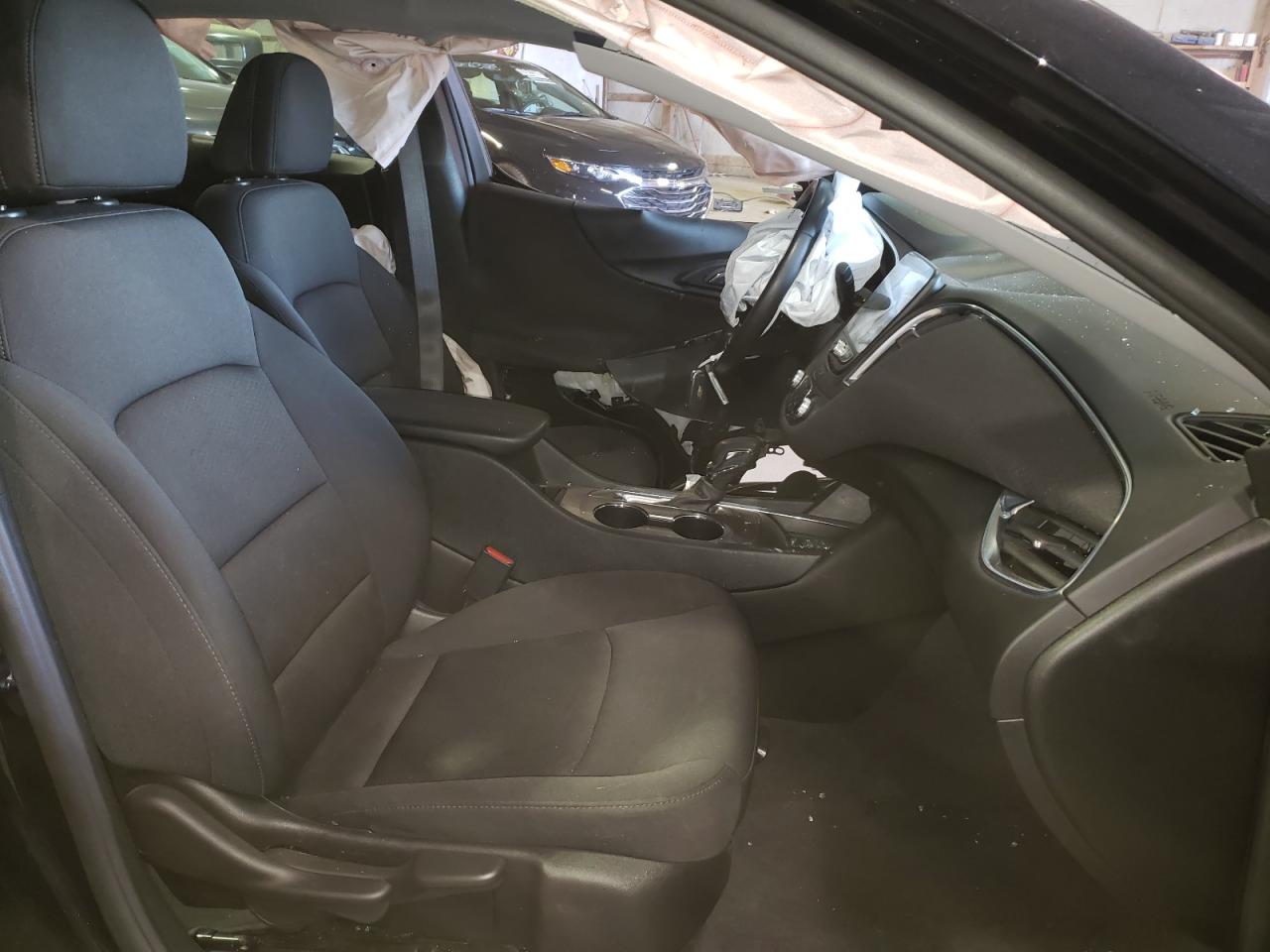 Photo 5 from auction – 2021 CHEVROLET MALIBU LT with VIN 1G1ZD5ST1MF027154