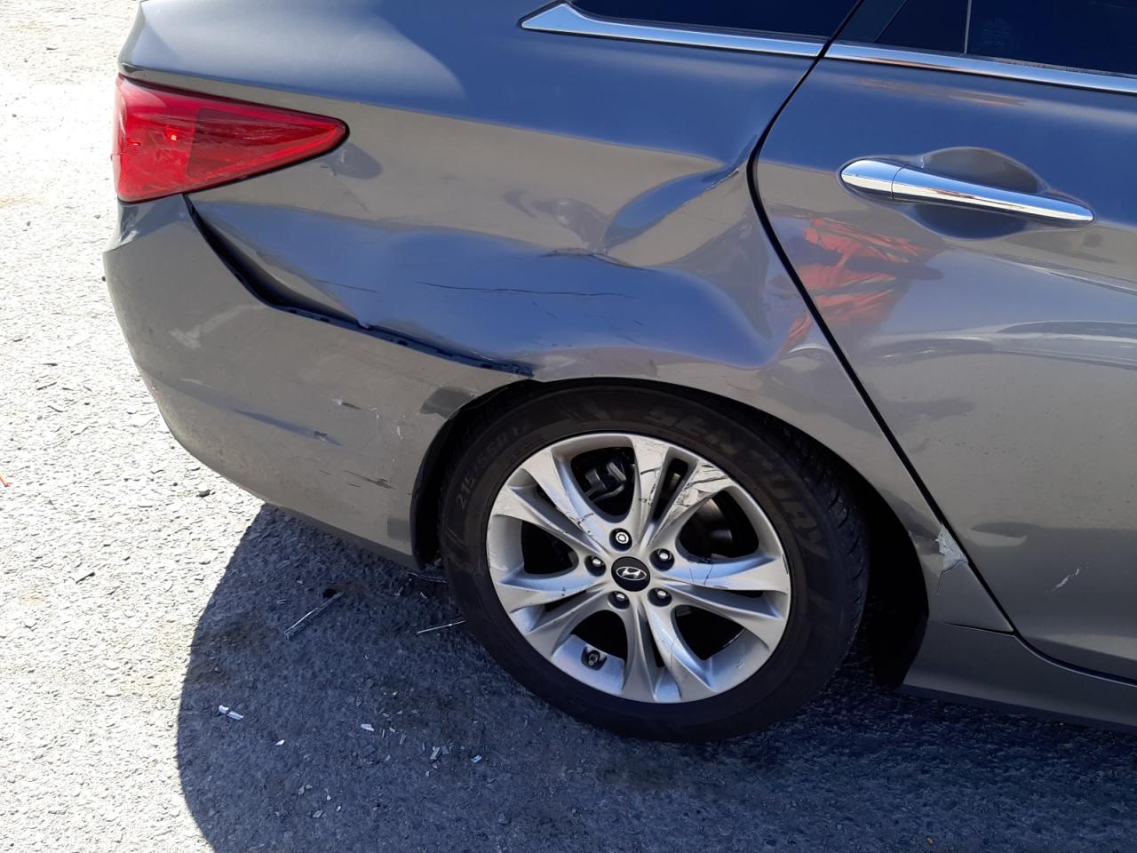 Photo 9 from auction – 2013 HYUNDAI SONATA SE with VIN 5NPEC4AC4DH727843