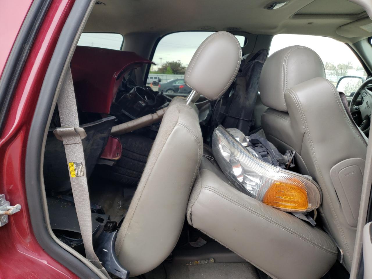 Photo 6 from auction – 2005 GMC YUKON DENA with VIN 1GKEK63U55J267707