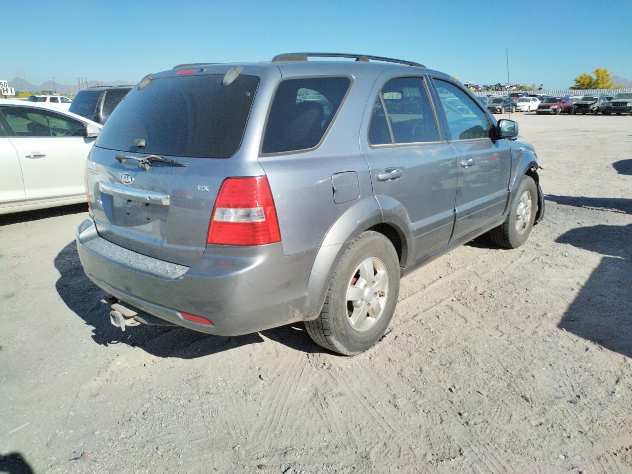 Photo 4 from auction – 2008 KIA SORENTO with VIN KNDJC736885762706