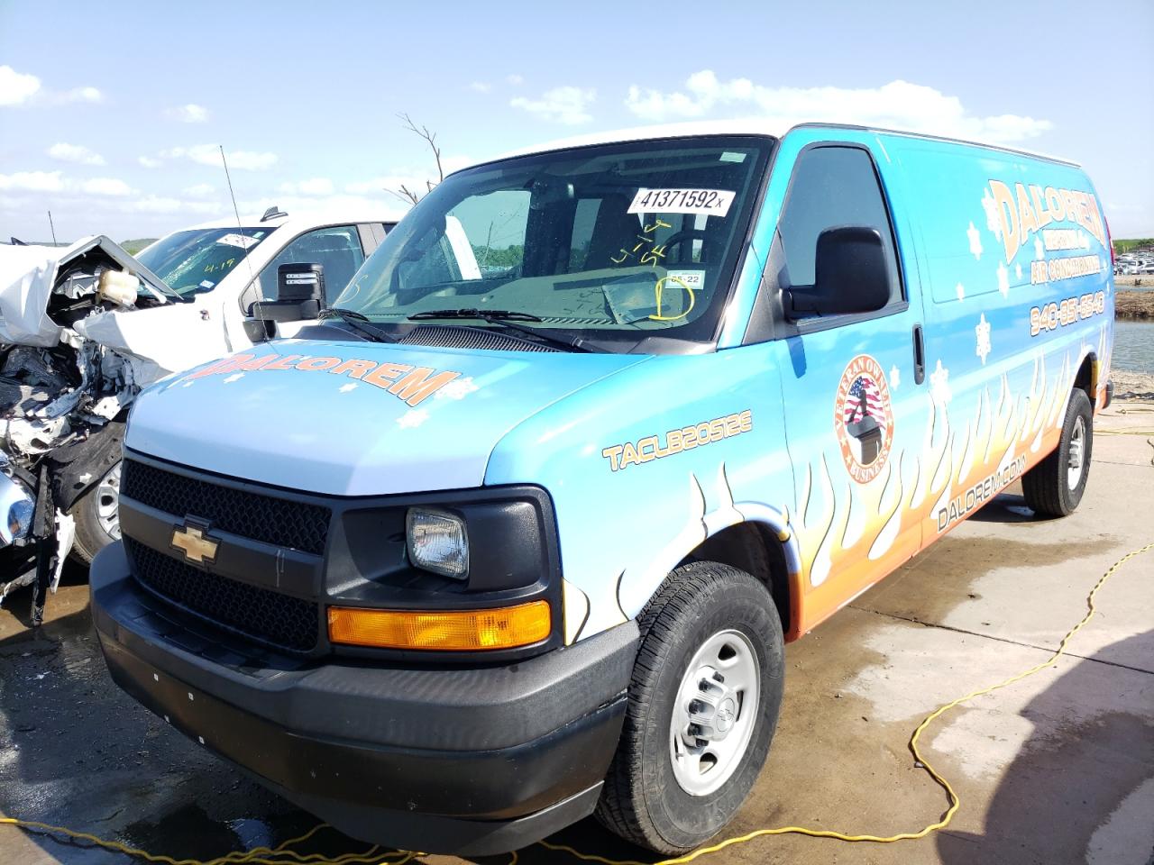 Photo 2 from auction – 2017 CHEVROLET EXPRESS G2 with VIN 1GCWGBFF4H1168985