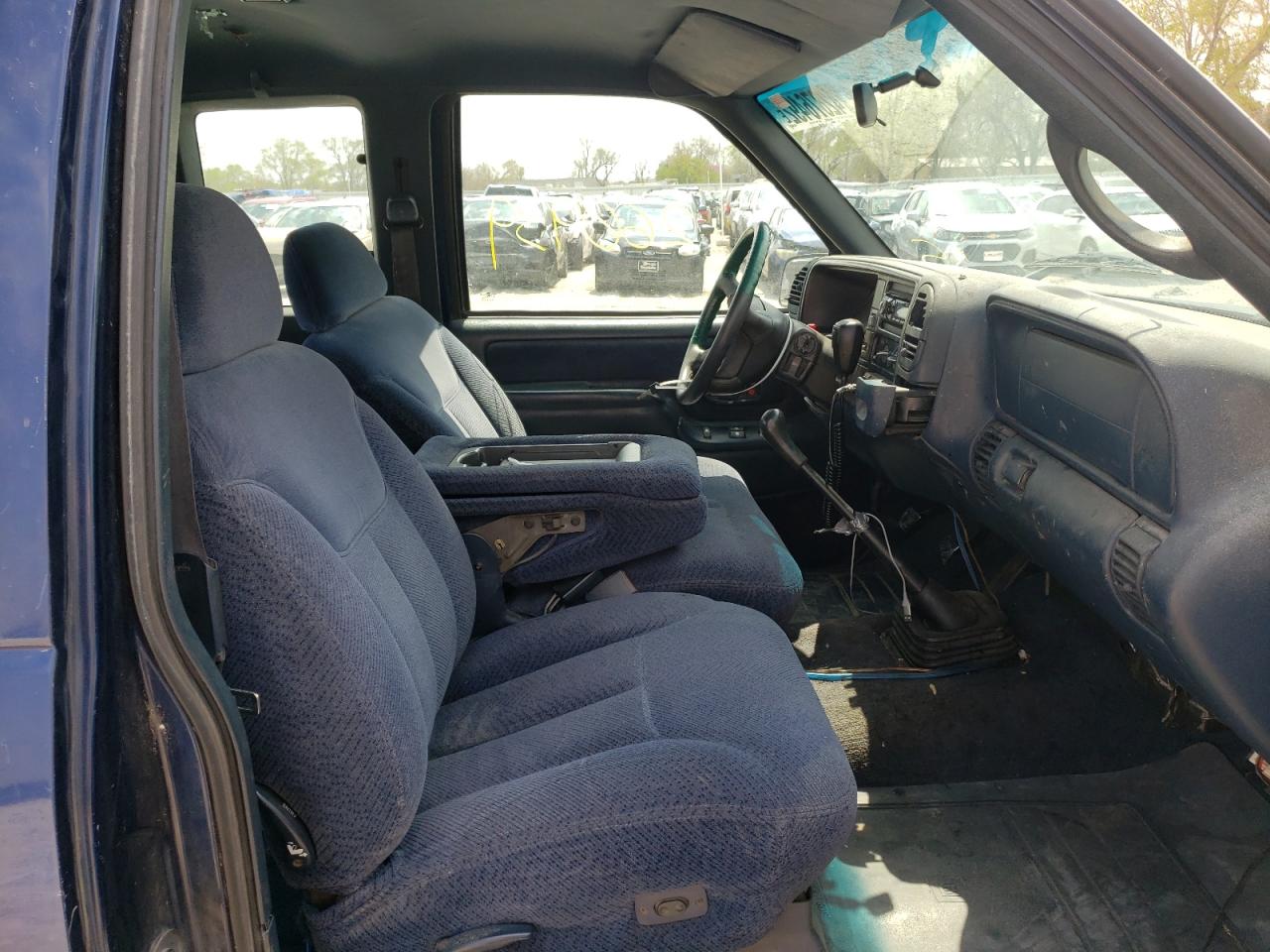 Photo 5 from auction – 1996 GMC SIERRA C15 with VIN 2GTEC19R6T1504310