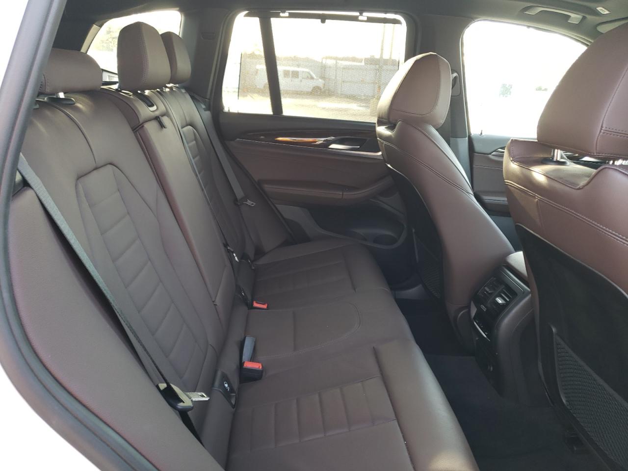 Photo 6 from auction – 2018 BMW X3 XDRIVE3 with VIN 5UXTR9C58JLD65042