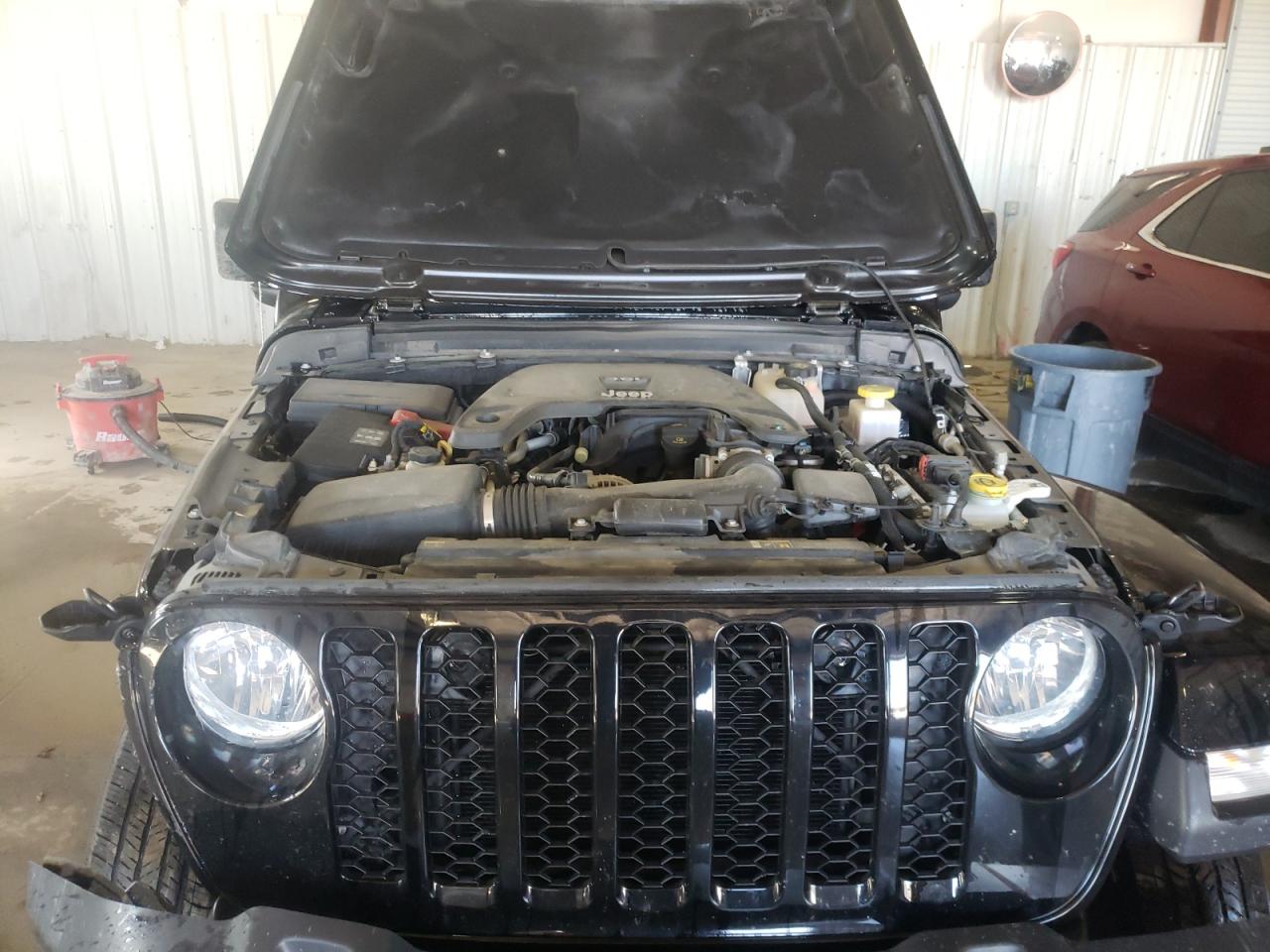 Photo 7 from auction – 2020 JEEP GLADIATOR with VIN 1C6HJTAG2LL211918