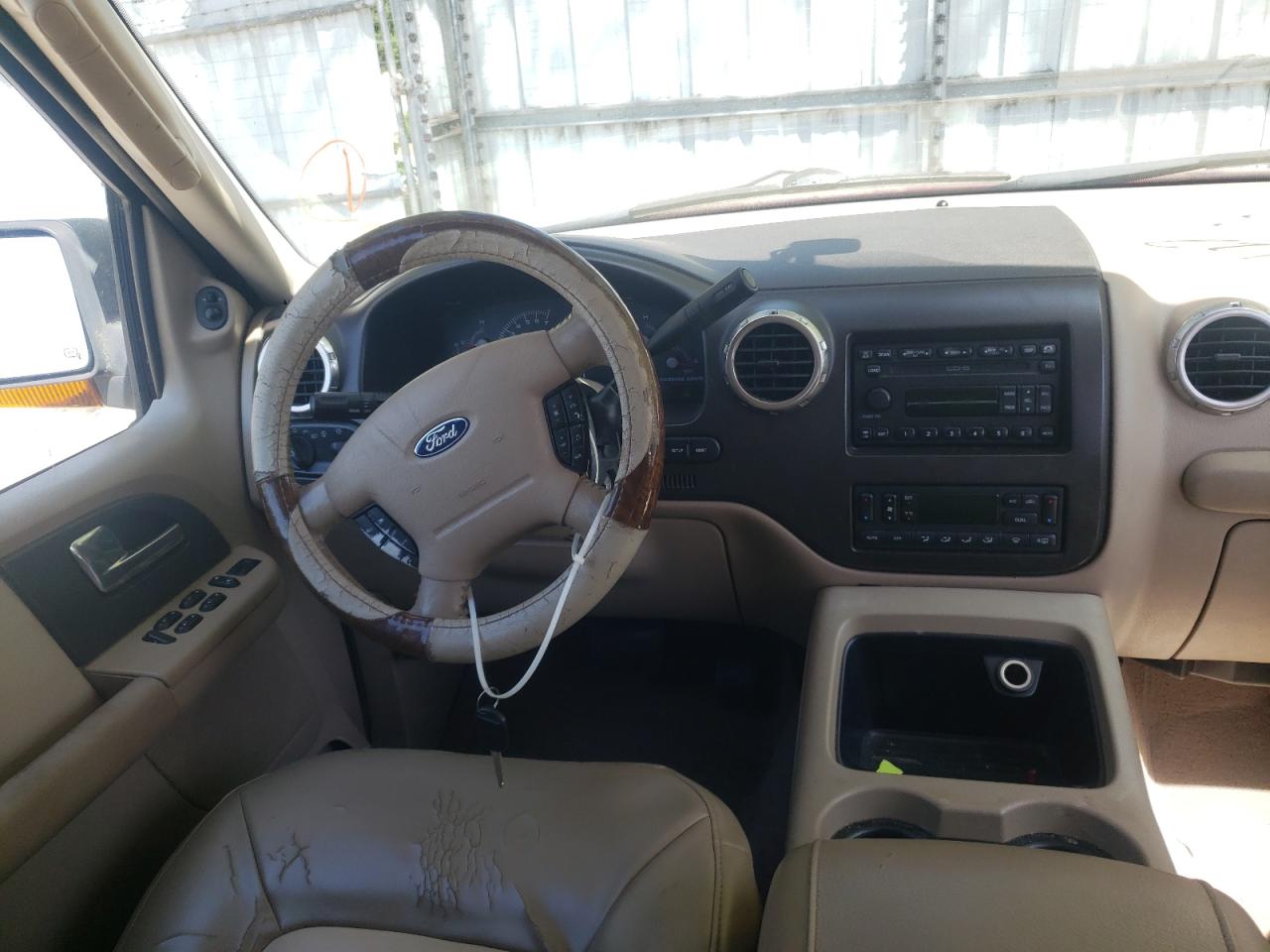 Photo 9 from auction – 2004 FORD EXPEDITION with VIN 1FMFU17L24LB91666