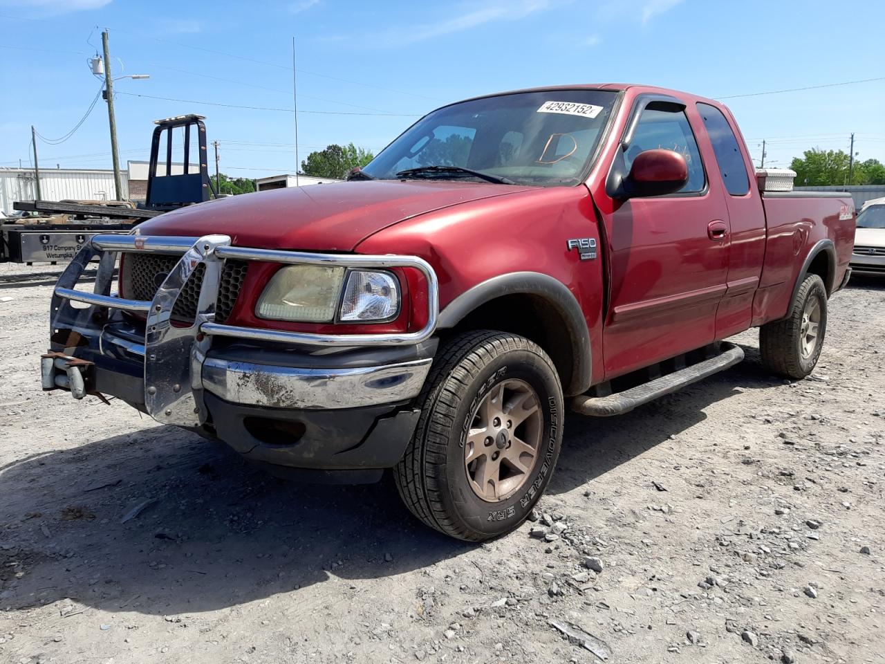 Photo 2 from auction – 2002 FORD F150 with VIN 1FTRX18L52NB76944