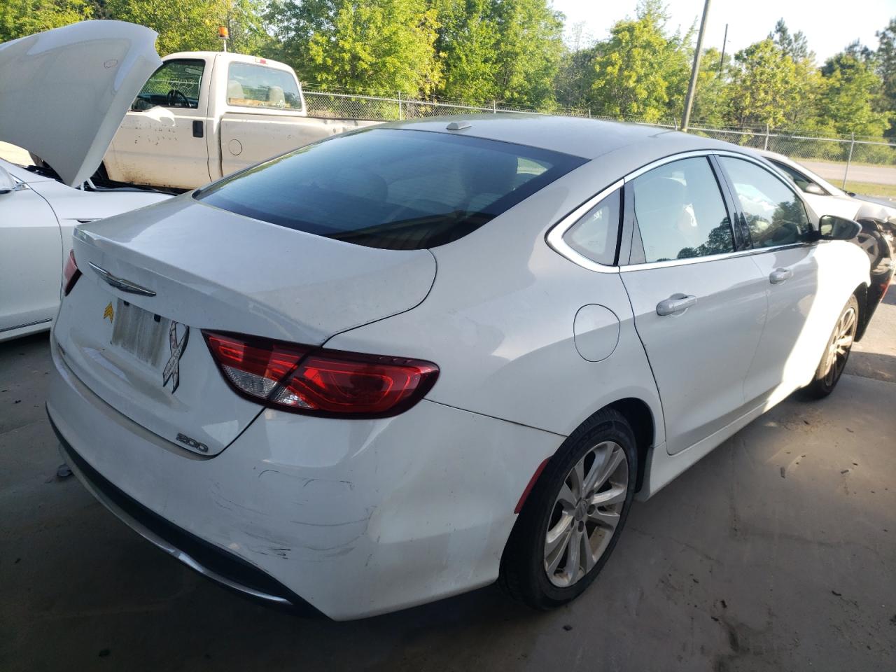 Photo 4 from auction – 2015 CHRYSLER 200 LIMITE with VIN 1C3CCCAB2FN761084