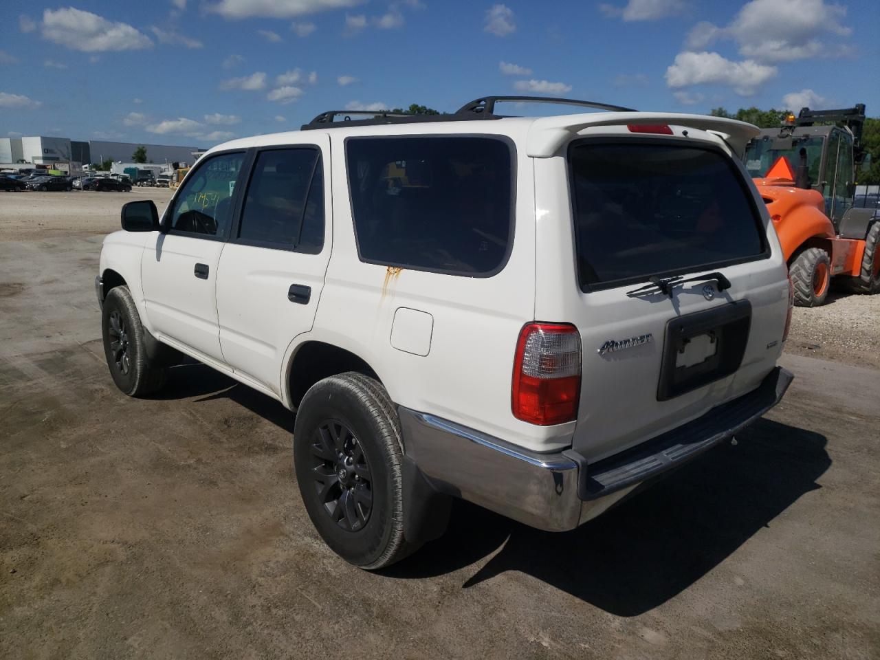 Photo 3 from auction – 1999 TOYOTA 4RUNNER with VIN JT3GM84R4X0045788