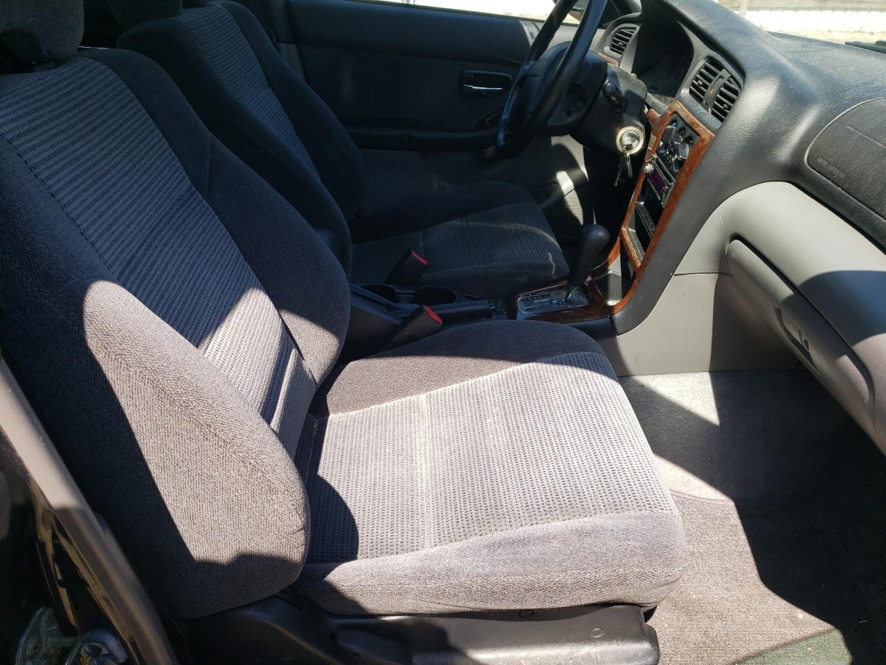 Photo 5 from auction – 2003 SUBARU LEGACY OUT with VIN 4S3BH665437643812