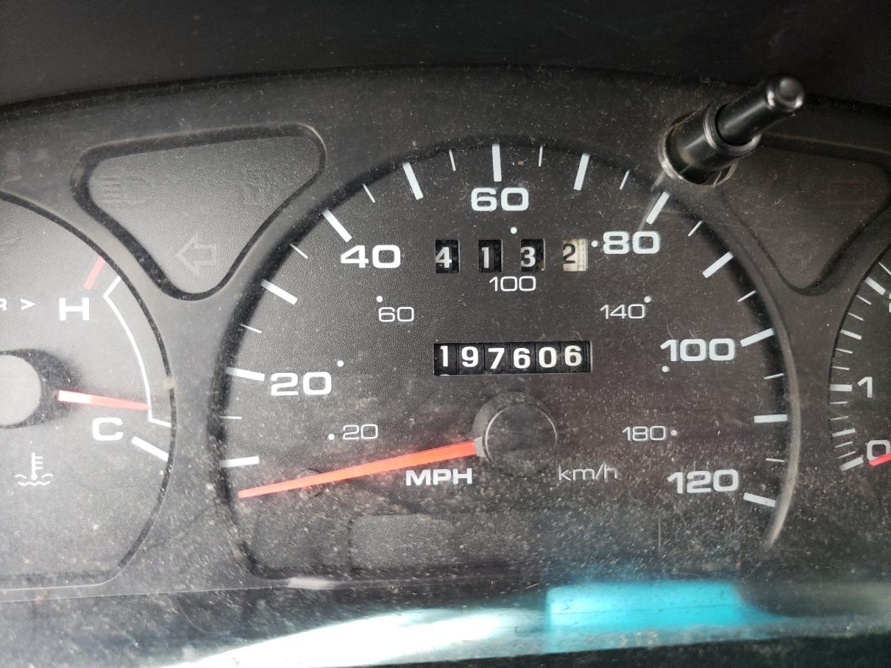 Photo 8 from auction – 2002 MERCURY SABLE GS with VIN 1MEFM50U32A644196