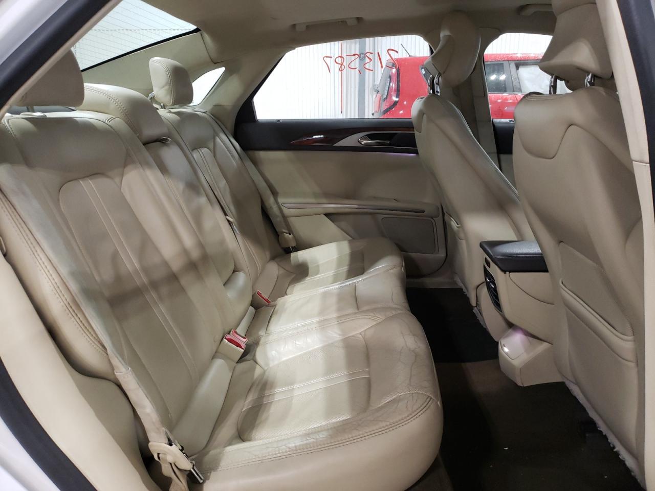 Photo 6 from auction – 2015 LINCOLN MKZ with VIN 3LN6L2G99FR602806