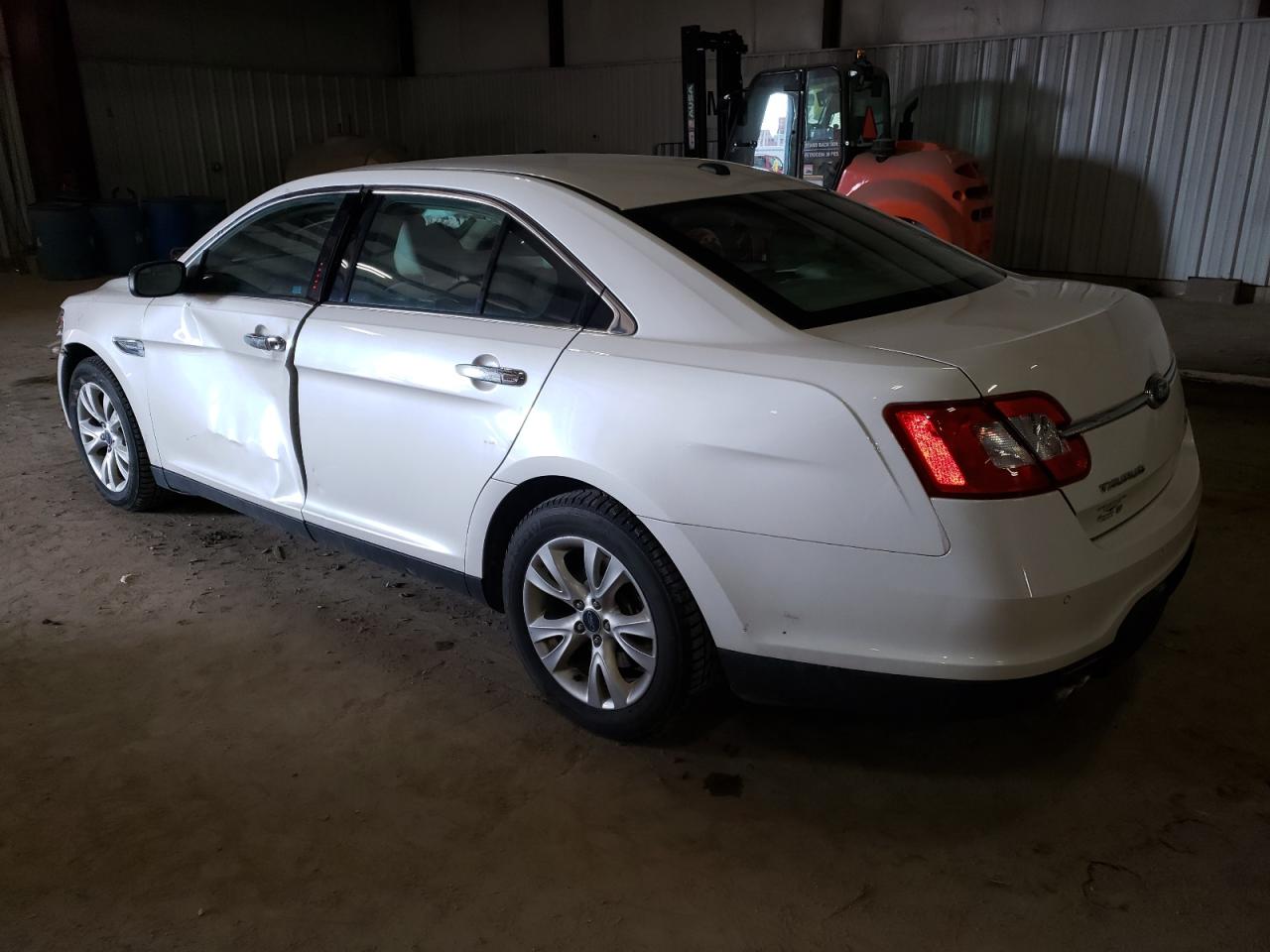 Photo 3 from auction – 2011 FORD TAURUS SEL with VIN 1FAHP2EW0BG169412