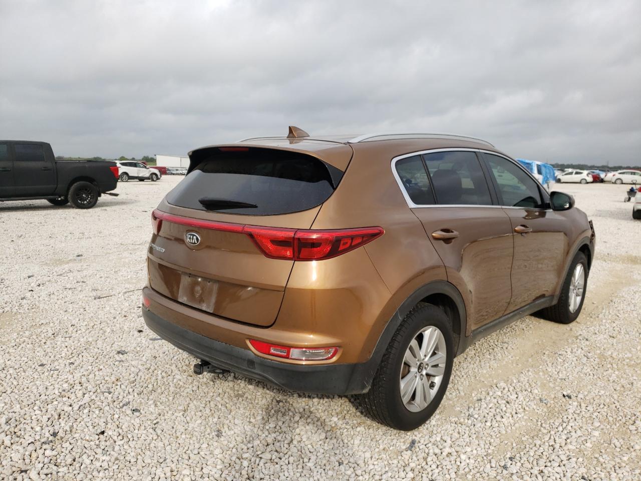 Photo 4 from auction – 2017 KIA SPORTAGE L with VIN KNDPM3AC2H7166990