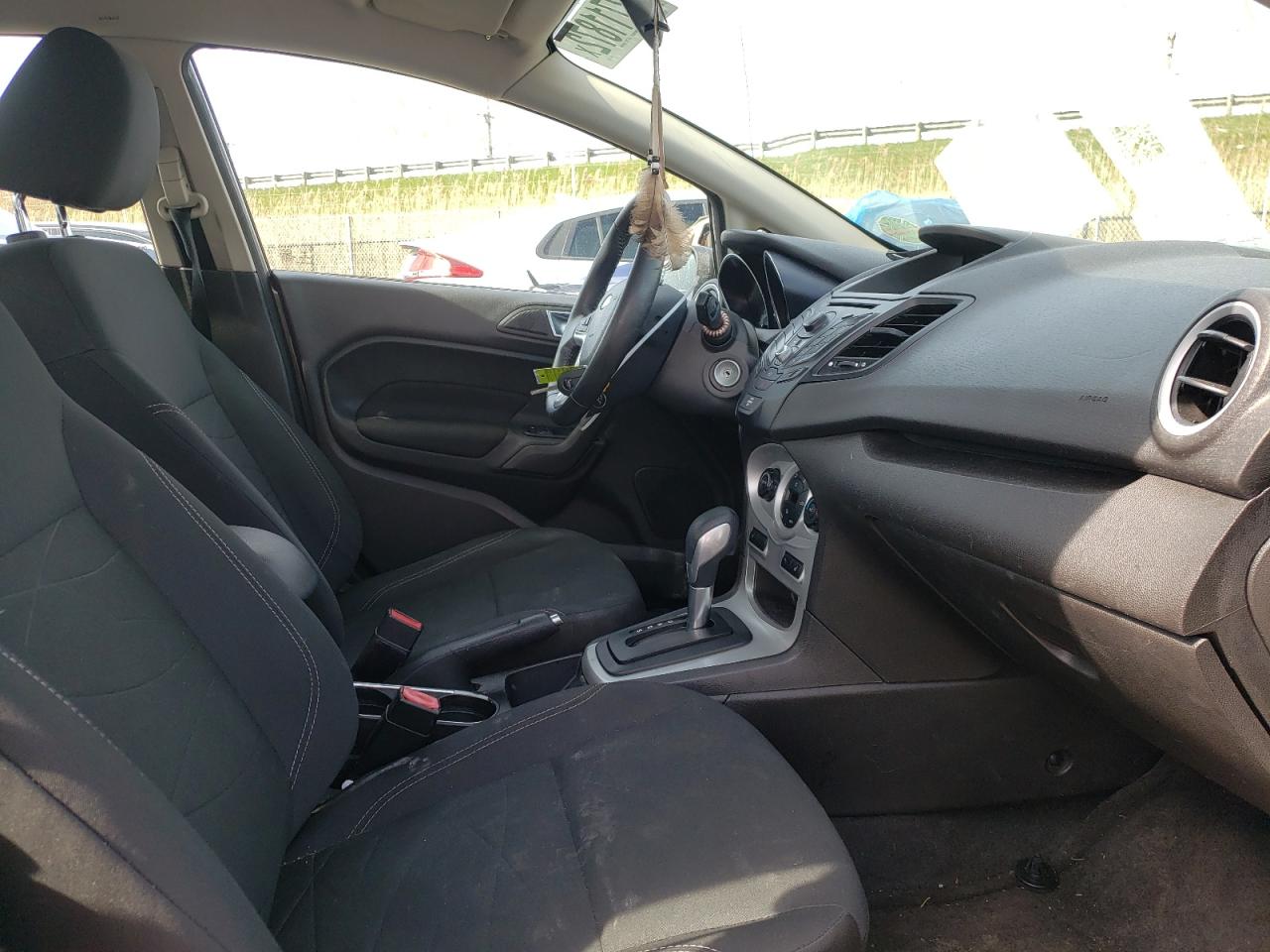 Photo 5 from auction – 2015 FORD FIESTA SE with VIN 3FADP4BJ2FM150617