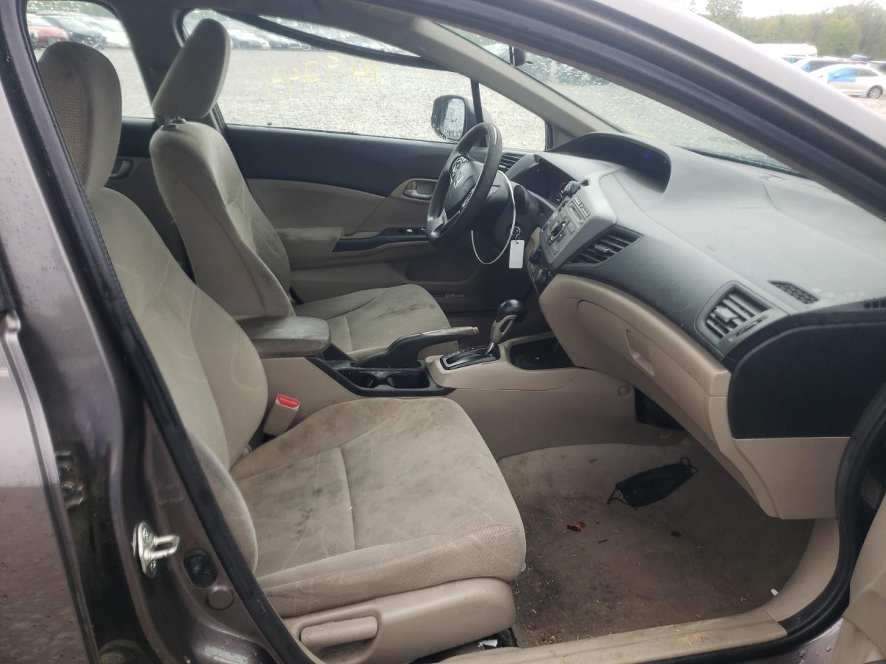 Photo 5 from auction – 2012 HONDA CIVIC LX with VIN 19XFB2F52CE103693