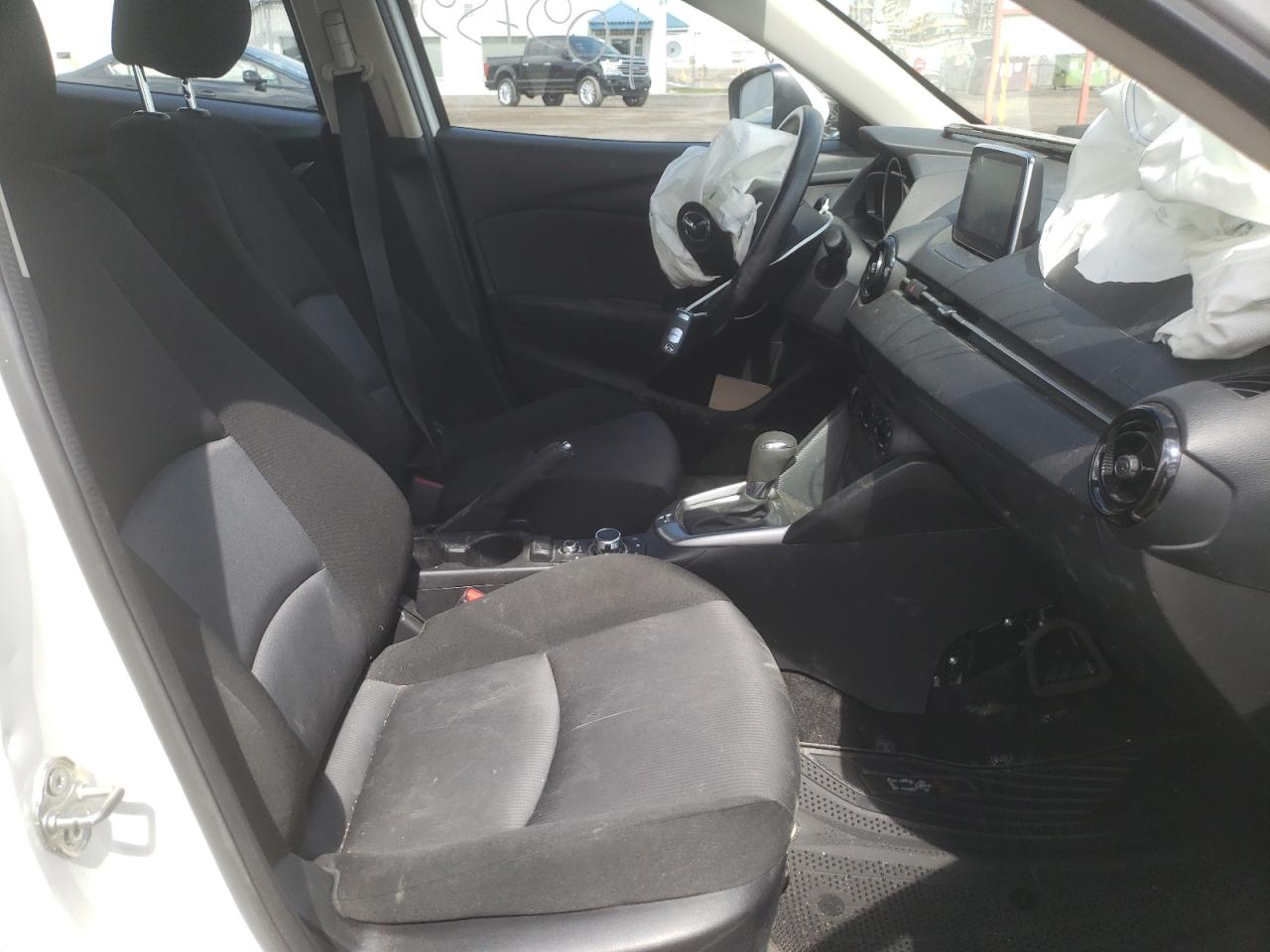 Photo 5 from auction – 2017 MAZDA CX-3 SPORT with VIN JM1DKFB73H0163861